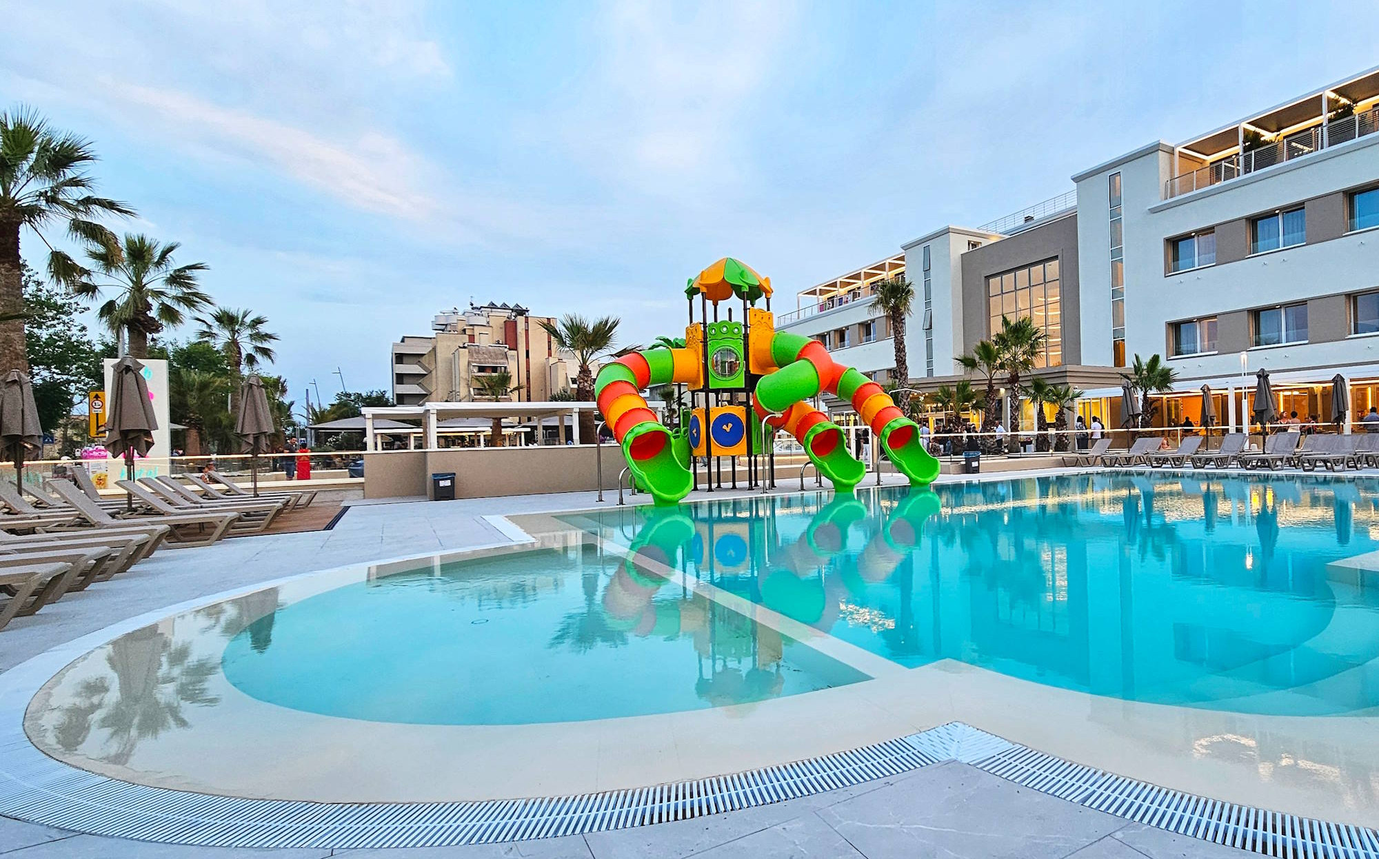 media.Slide_outdoor_2_cfh_village_riccione