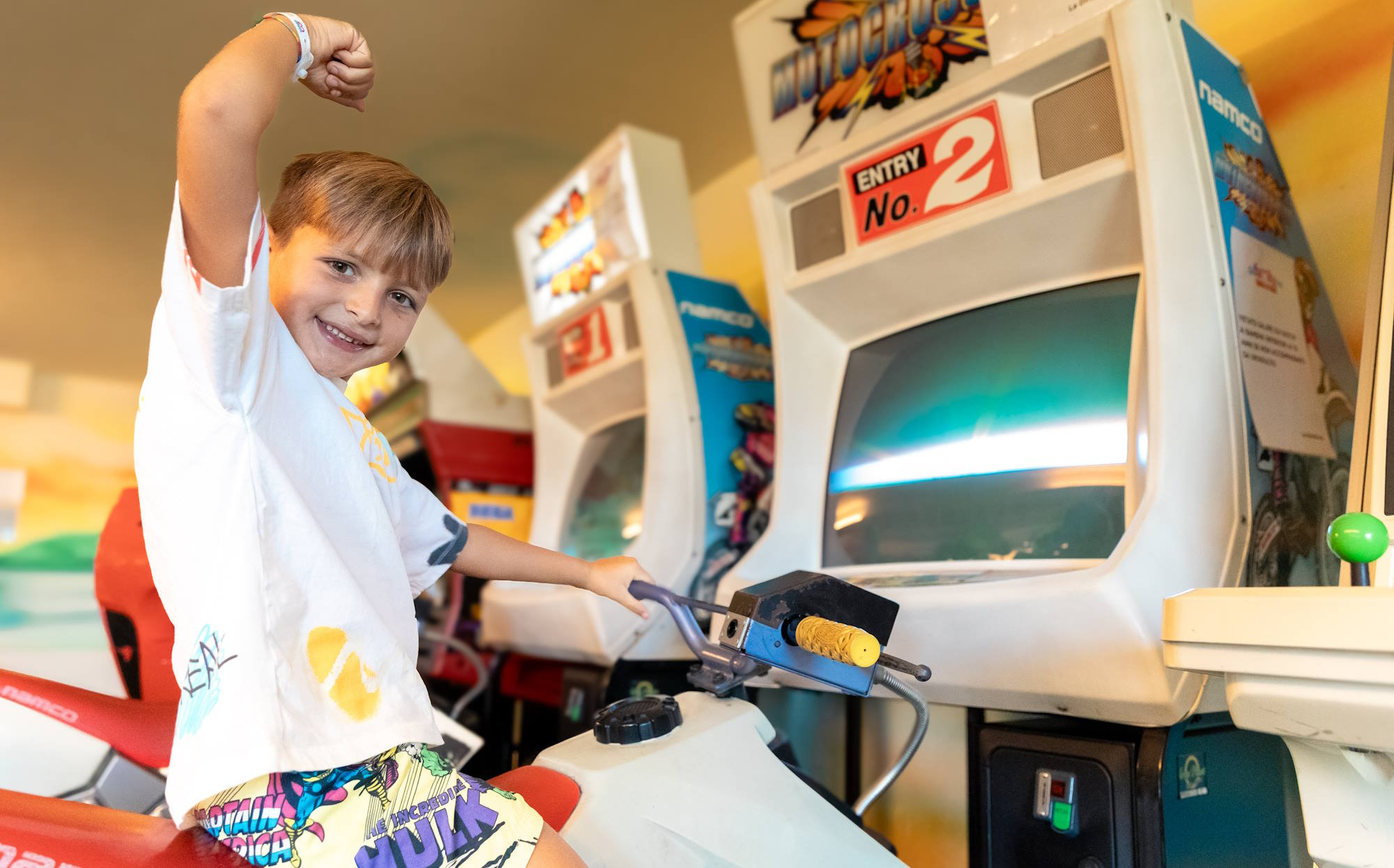 media.Club_Family_Hotel_portale_CFH_Riccione_sala_giochi_con_Arcade_Game_2000x1246