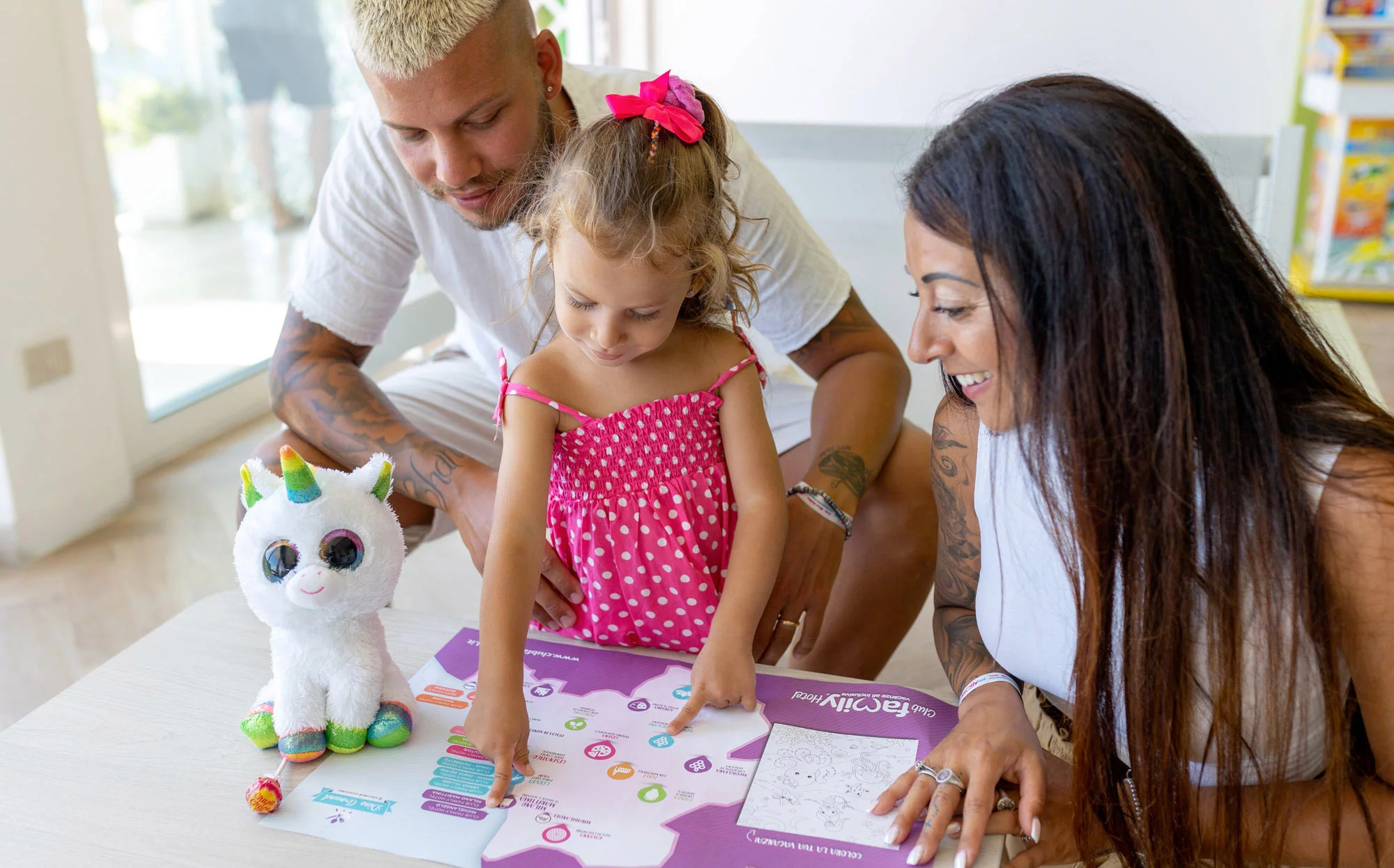 media.Slide-DineAround_1ClubFamilyHotel